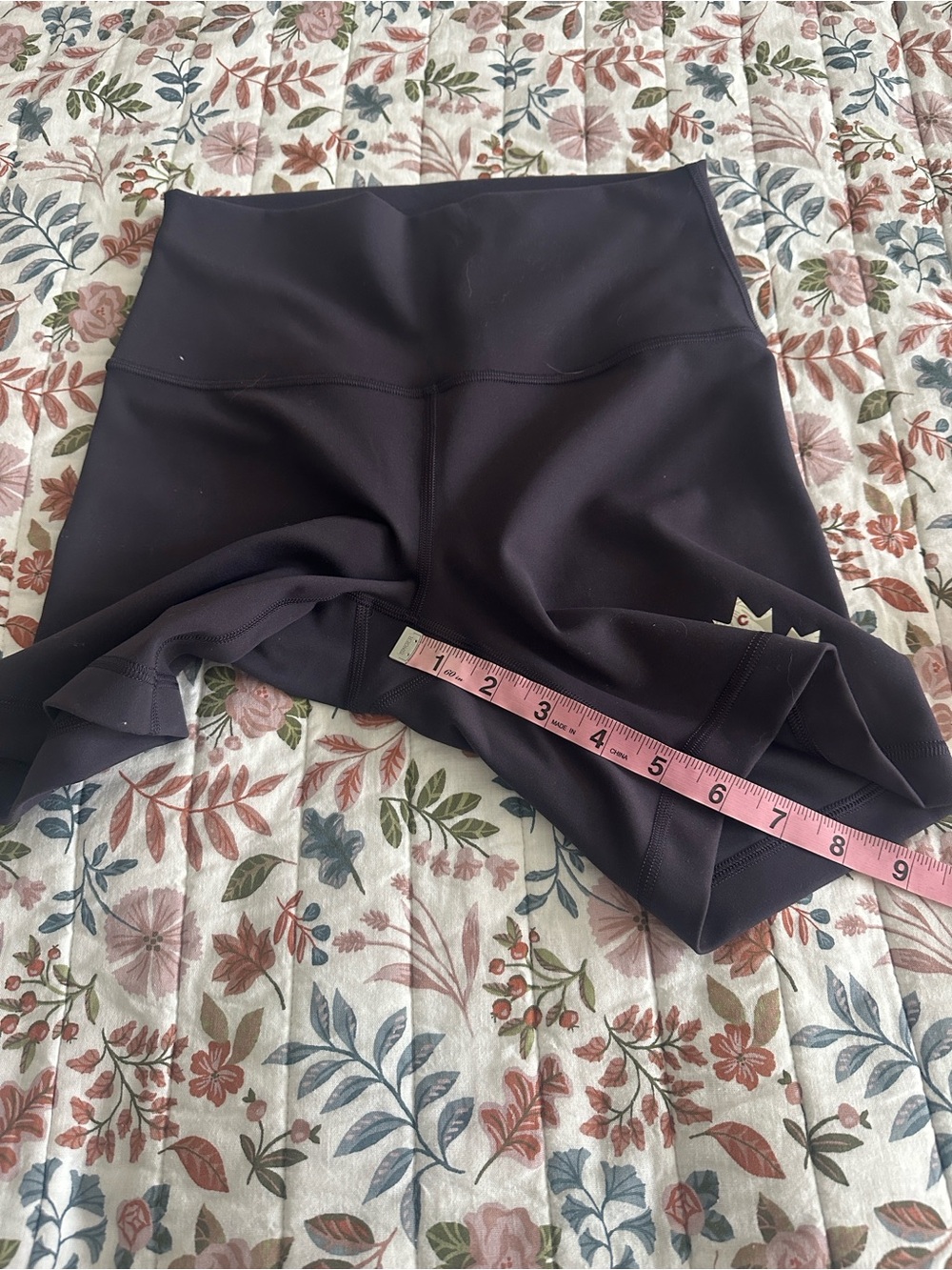 Lululemon Team Canada Bike Shorts - Picture 3 of 5